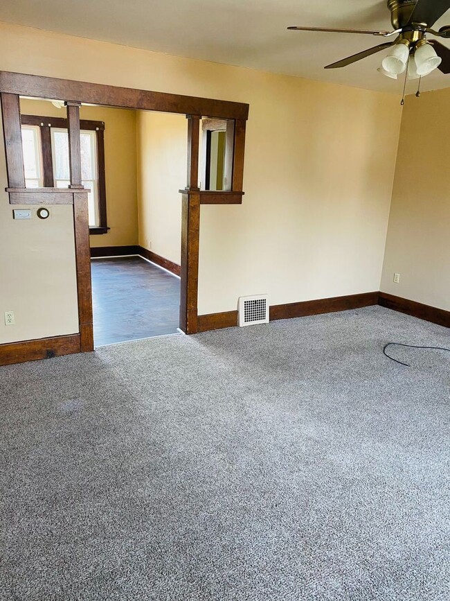 Foto del edificio - 2 br, 1 bath House - 595 Baldwin Ave