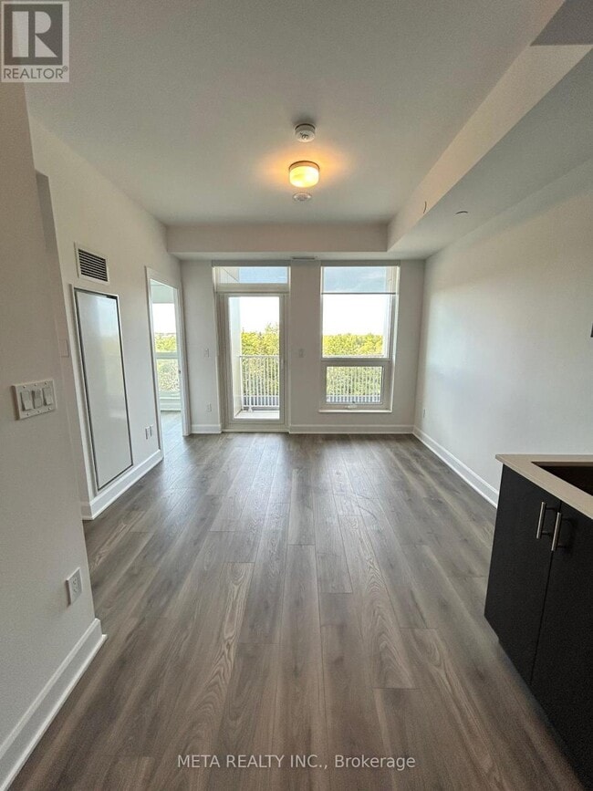 Photo du bâtiment - 3240-3240 William Coltson Ave