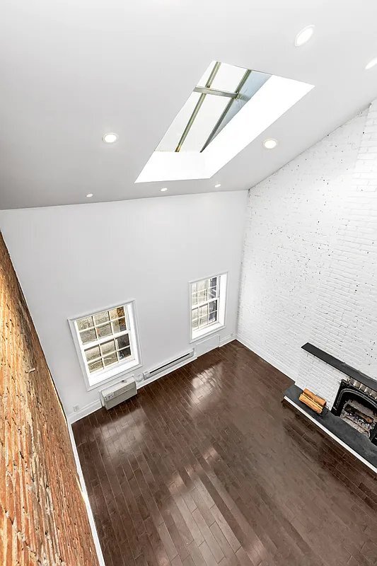 Foto del edificio - 404 W 22nd St