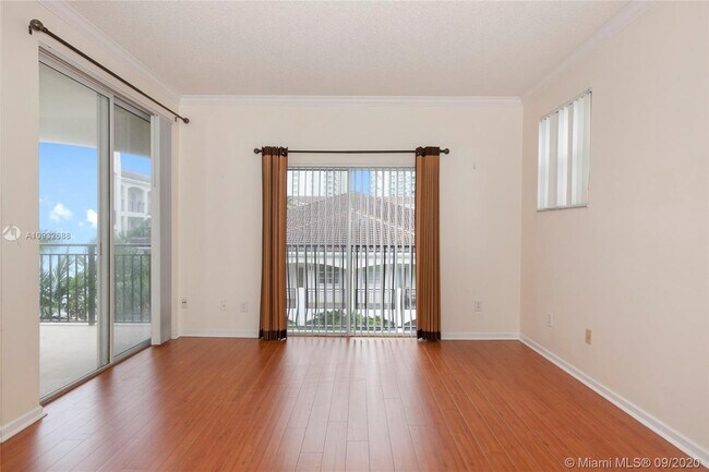 Foto del edificio - 3255 NE 184th St