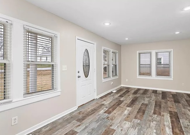 Foto del edificio - 3 Bedroom With Office And Fenced Yard