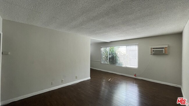 Foto del edificio - 832 S Gramercy Pl