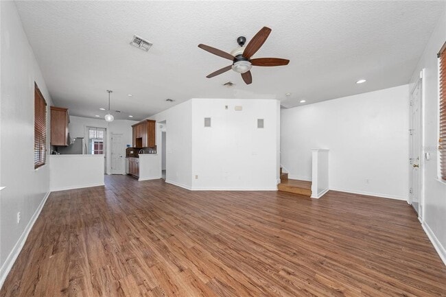 Foto del edificio - 8582 Leeland Archer Blvd