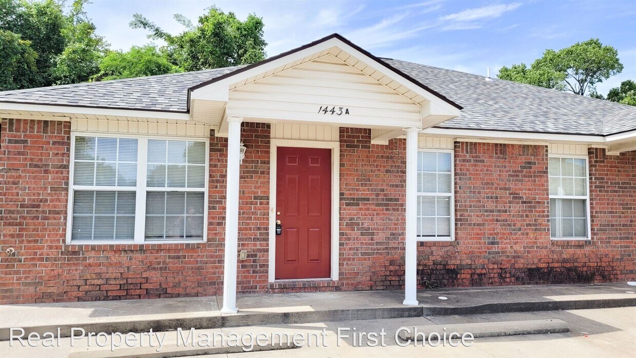 Foto principal - 3 br, 2 bath House - 1443 Brazil Ave Side A