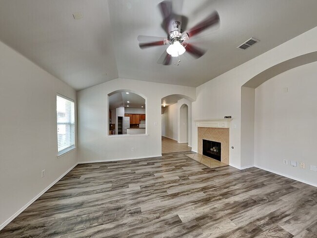 Foto del edificio - 9100 Lockhart Dr
