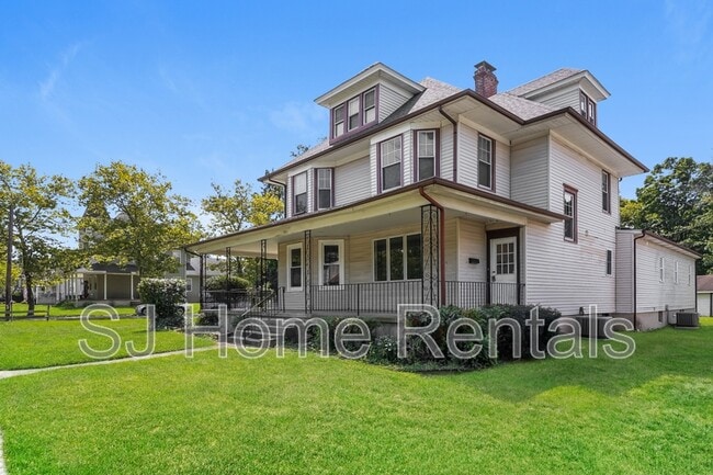 Building Photo - 745 Highland Ave