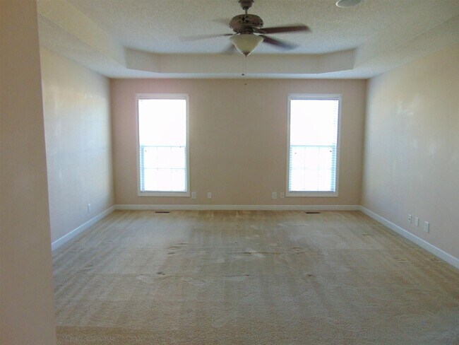Foto del edificio - 3 Bedroom 2 Bathroom Home!