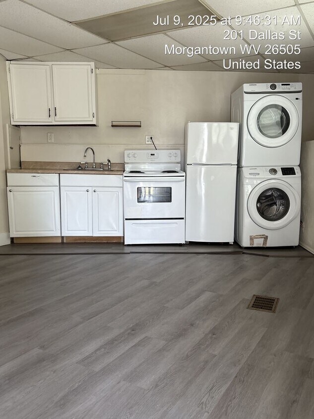 Foto principal - 487 Dallas St