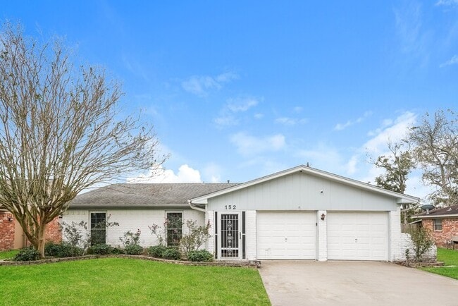 Building Photo - 152 Bastrop St