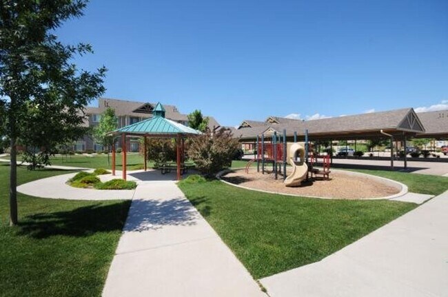 Building Photo - 2450 Windrow Dr