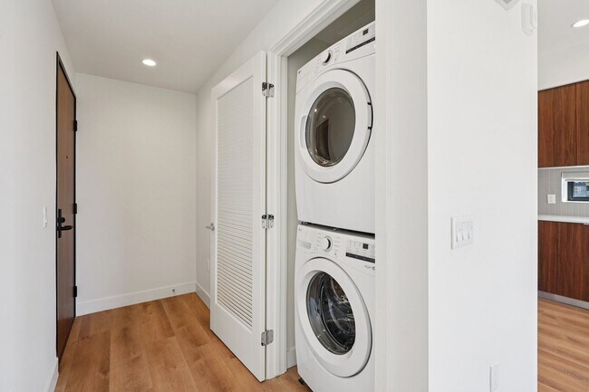 Foto del interior - 10431 SM — Modern Luxury Living in Century City