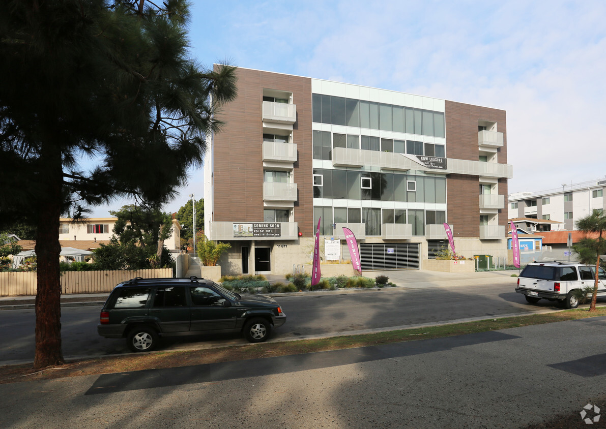 Edificio - 11811 Culver Blvd