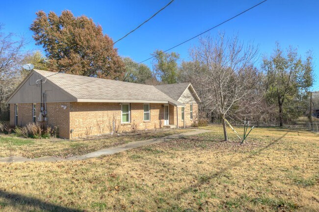 Building Photo - For Lease | Osage Hills | $1450 Rent