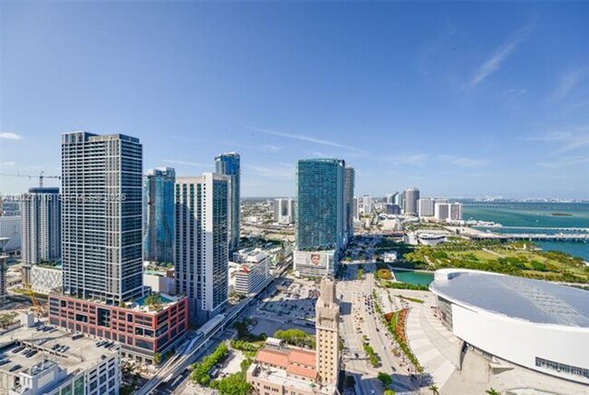 Foto del edificio - 398 NE 5th St