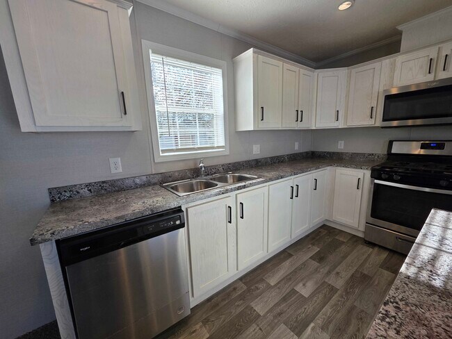 Foto del edificio - 3730 Birch St