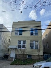 Building Photo - 277 Liberty Ave