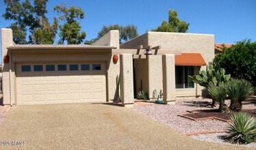 Building Photo - 26621 S Lakemont Dr