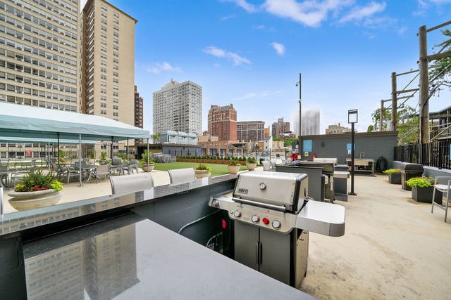 Building Photo - 655 W Irving Park Rd