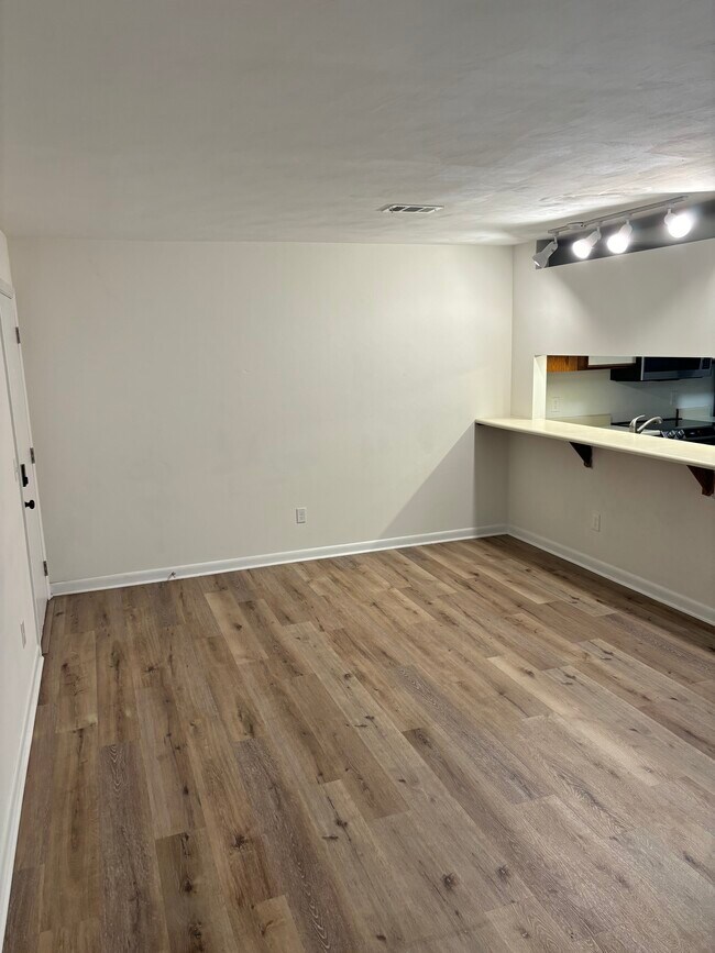 Foto del edificio - 1207 University Ter