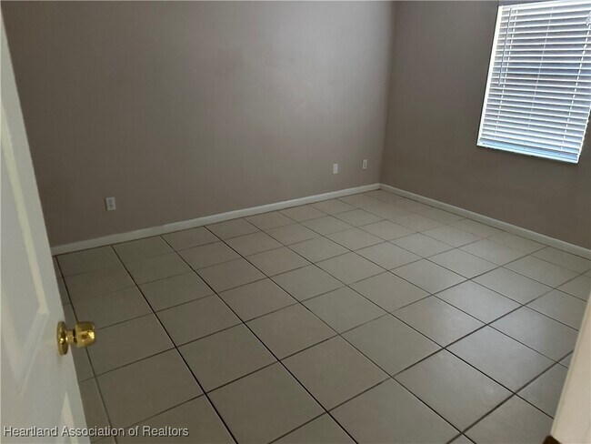 Foto del edificio - 6217 Candler Terrace