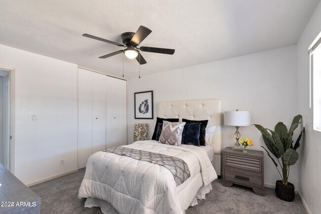 Foto del edificio - 3719 W Rovey Ave