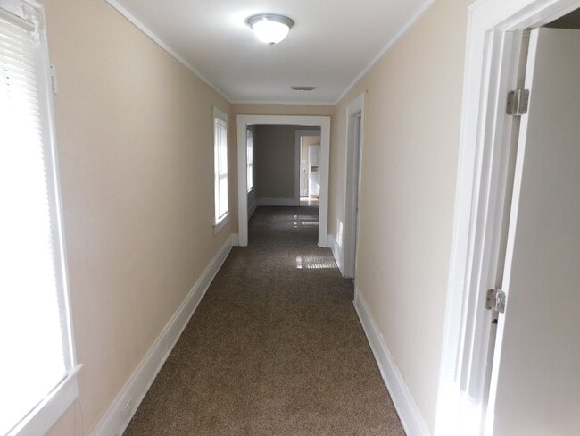 Photo - Three Bedroom 1 Bath on quiet street House