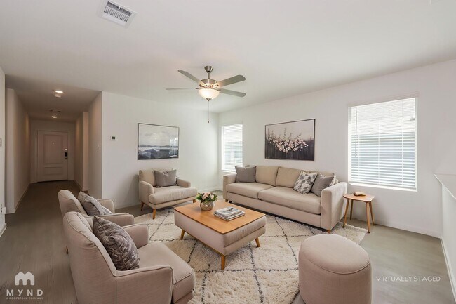 Foto del edificio - 2720 River Knl Ln