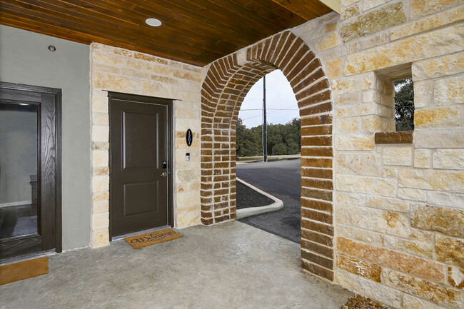 Building Photo - 14751 Old Bandera Rd