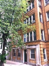 Building Photo - 451 W St James Pl