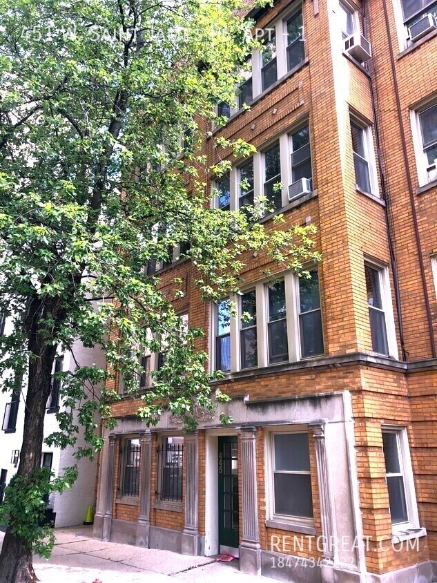 Primary Photo - 451 W St James Pl