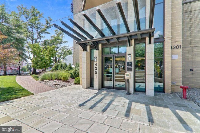 Foto del edificio - 4301 Military Rd NW
