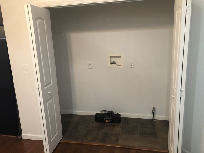 Building Photo - 813 PA-68