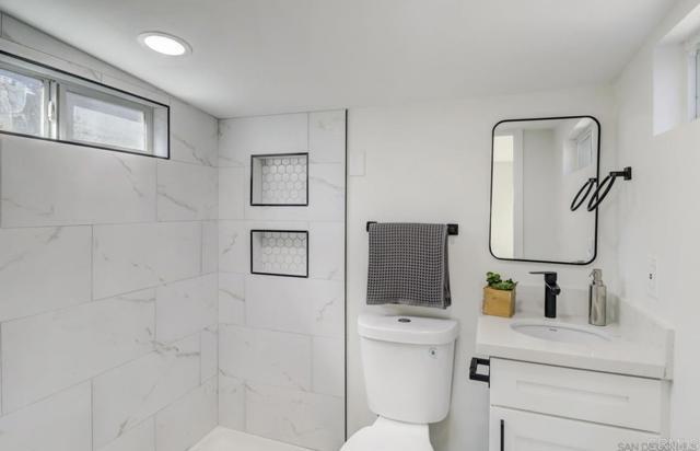 Foto del edificio - 3770 Clinton St