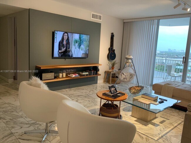 Foto del edificio - 18071 Biscayne Blvd