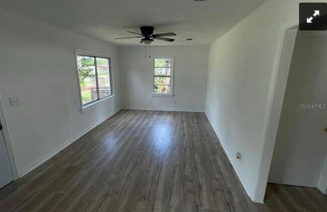 Foto del edificio - 807 Orchid Ave