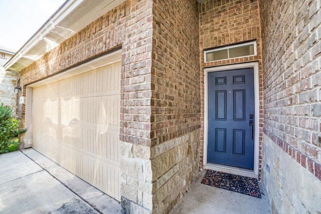 Foto del edificio - Beautiful 3 Bedroom in Republic Oaks Community