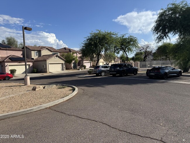 Building Photo - 10225 W Camelback Rd