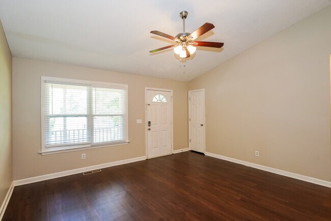 Foto del edificio - 408 Dellwood Dr