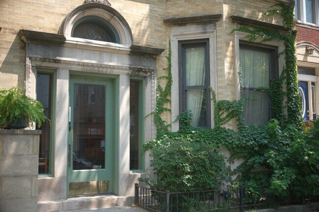 Building Photo - 909 N Campbell Ave