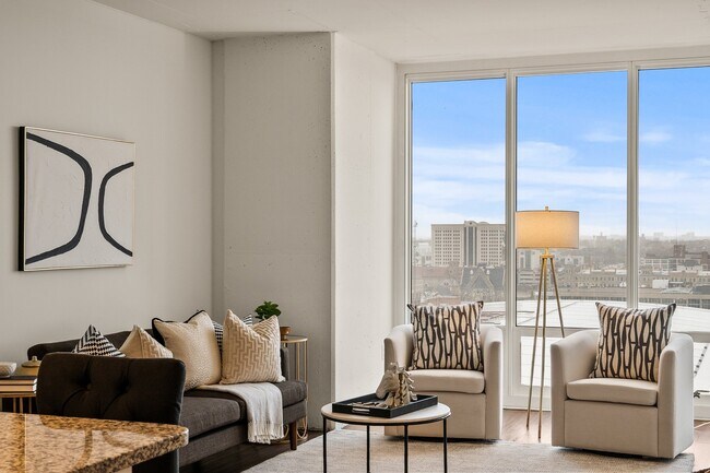 Building Photo - The Moderne