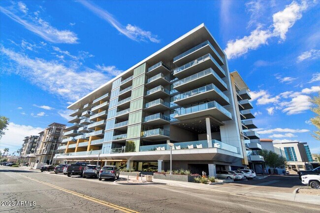 Foto del edificio - 4422 N 75th St