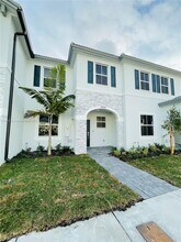 Building Photo - 29240 SW 162nd Ct