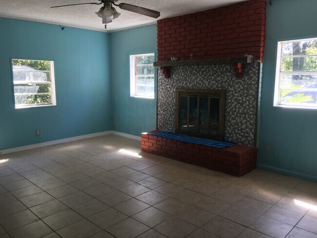 Building Photo - 8125 Pittman Ave
