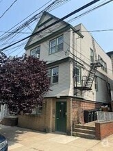 Building Photo - 131 W 25th St