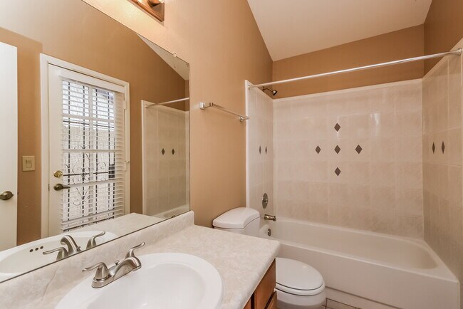 Foto del edificio - 13245 N 56th Ave