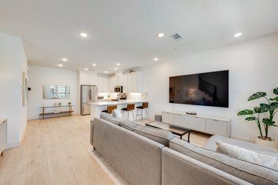 Building Photo - 524 4th St