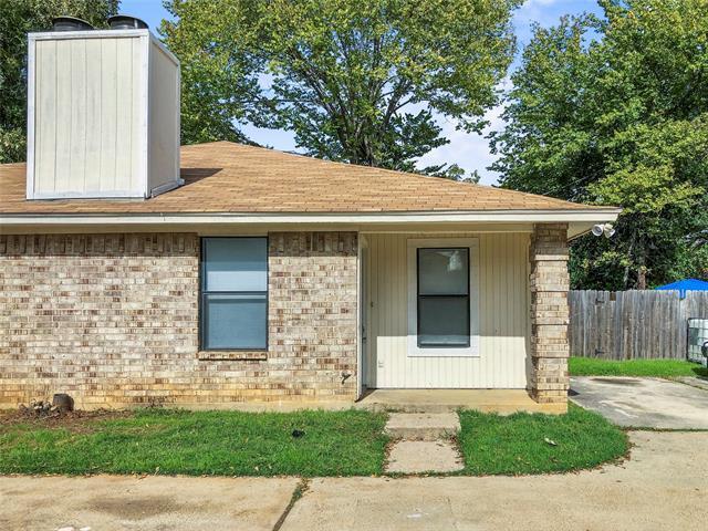 Primary Photo - 821 N Mesquite St