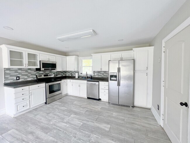 Foto del edificio - 1541 Briarfield Rd