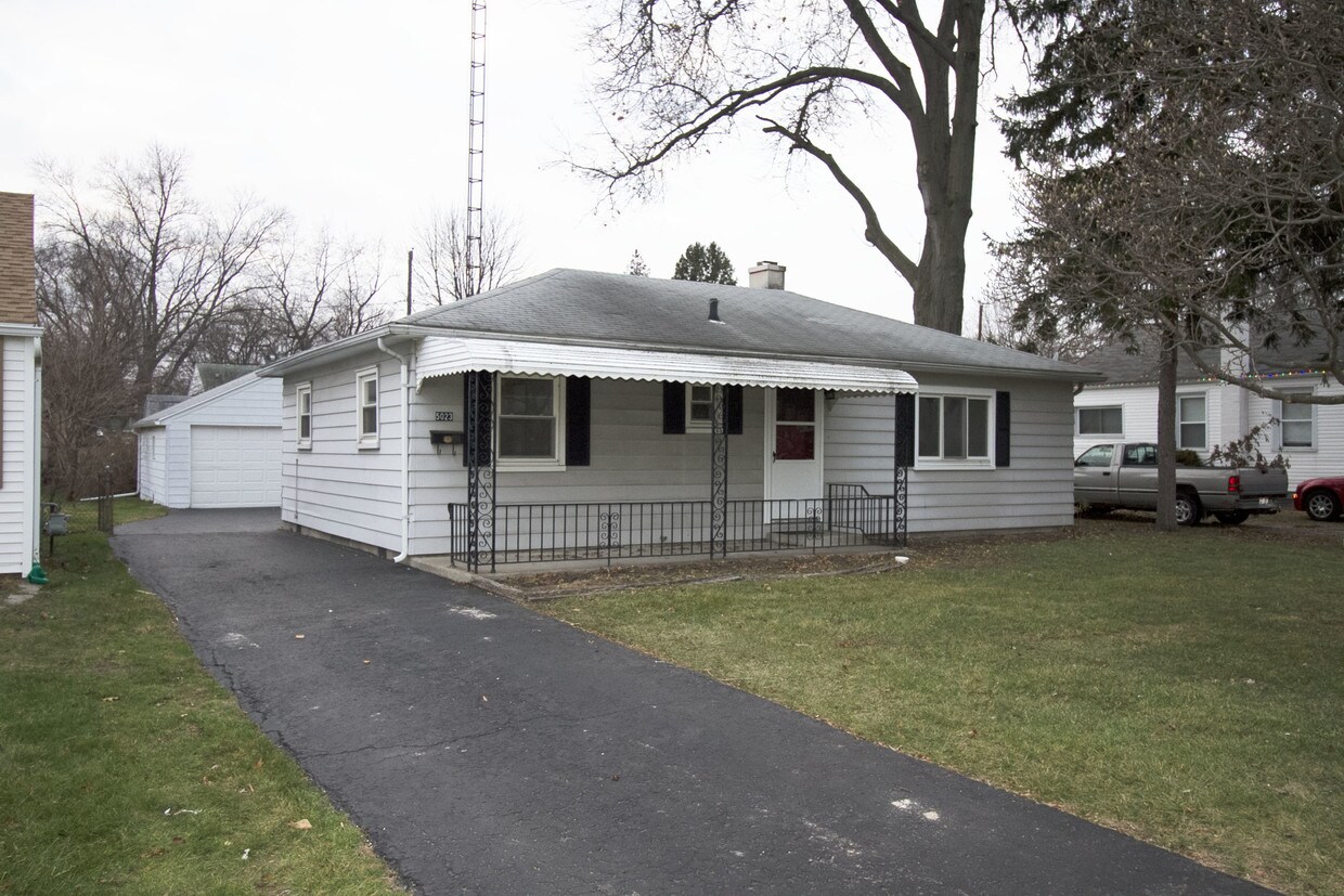 5023 Yermo Dr, Toledo, OH 43613 House Rental in Toledo, OH