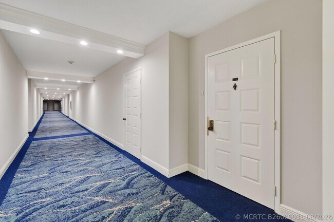 Building Photo - 1300 Jimmy Buffett Mem Hwy